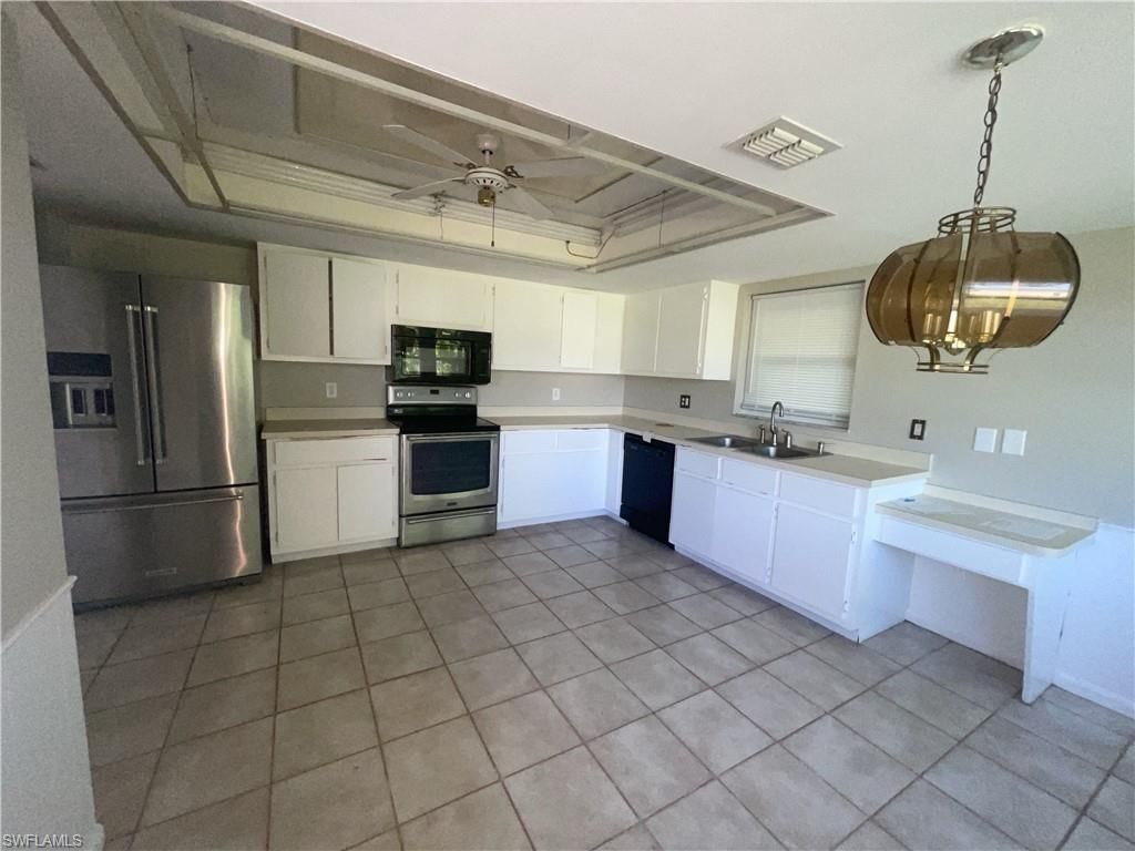 1518 SE 11th Ave, Cape Coral, FL 33990 Photo