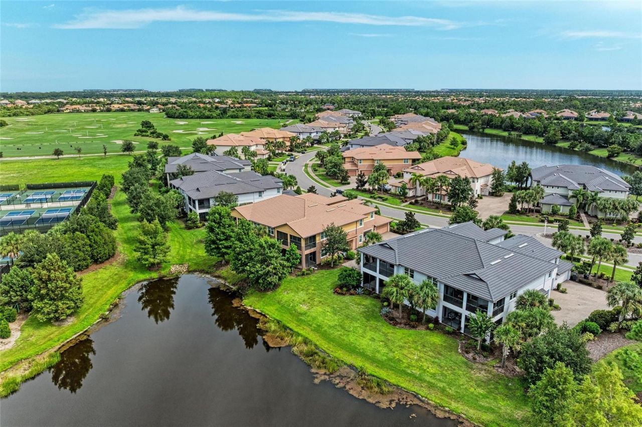 7546 Divot Loop, Lakewood Ranch, FL 34202 Photo