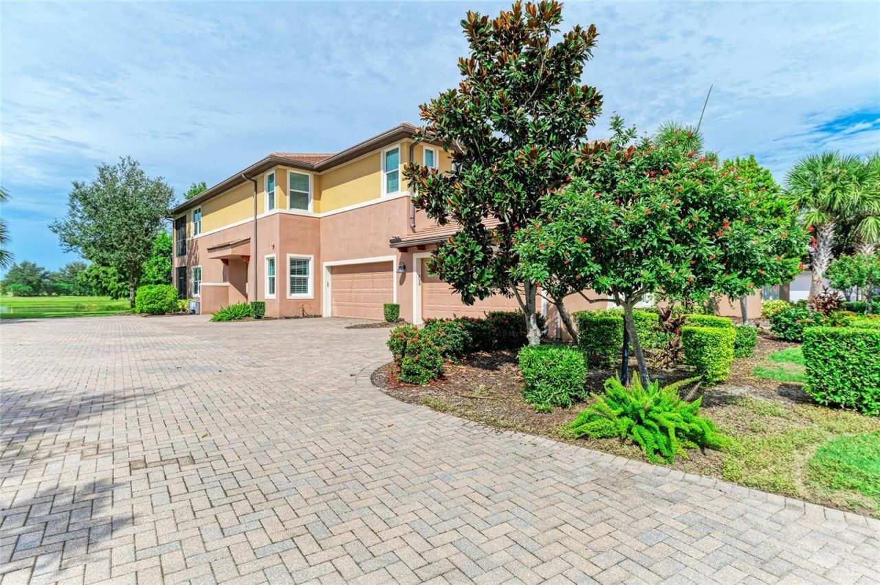 7546 Divot Loop, Lakewood Ranch, FL 34202 Photo