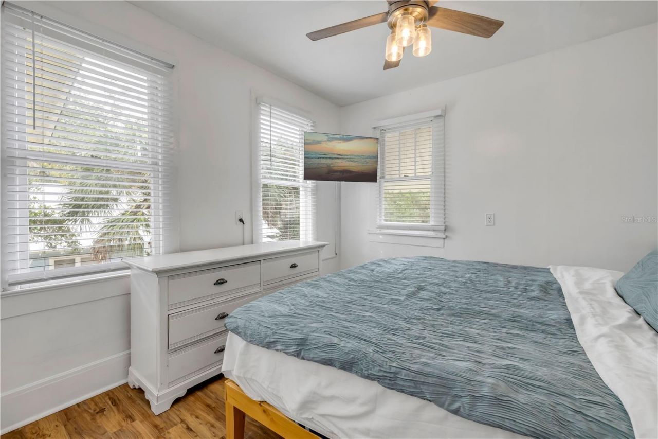 200 Live Oak Street, New Smyrna Beach, FL 32168 Photo