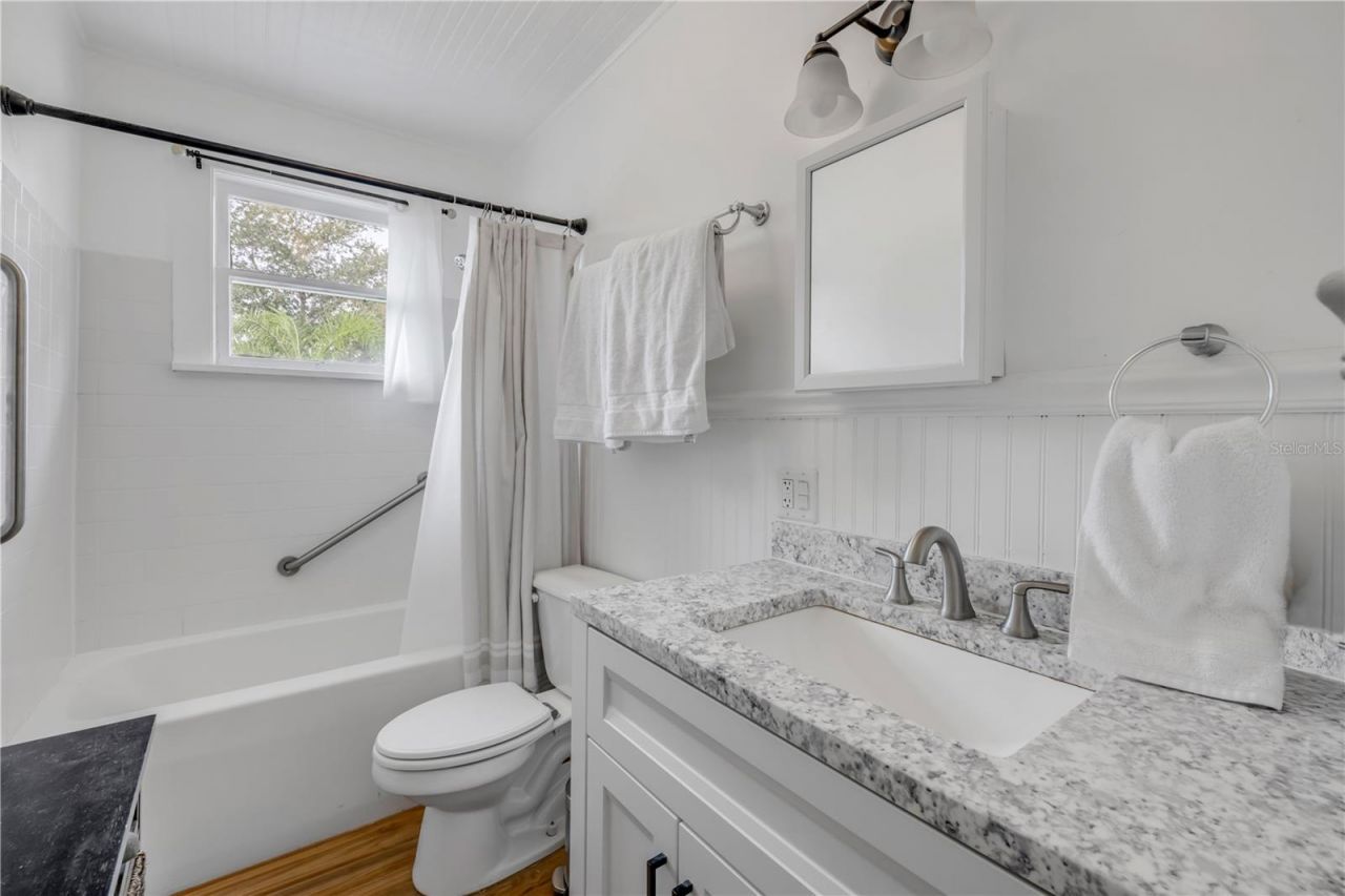 200 Live Oak Street, New Smyrna Beach, FL 32168 Photo