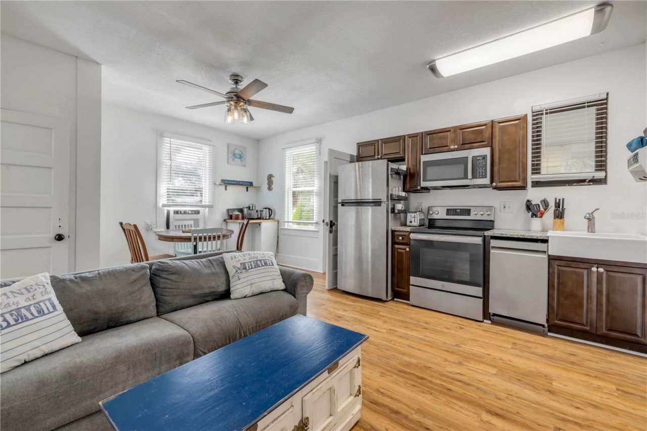 200 Live Oak Street, New Smyrna Beach, FL 32168 Photo