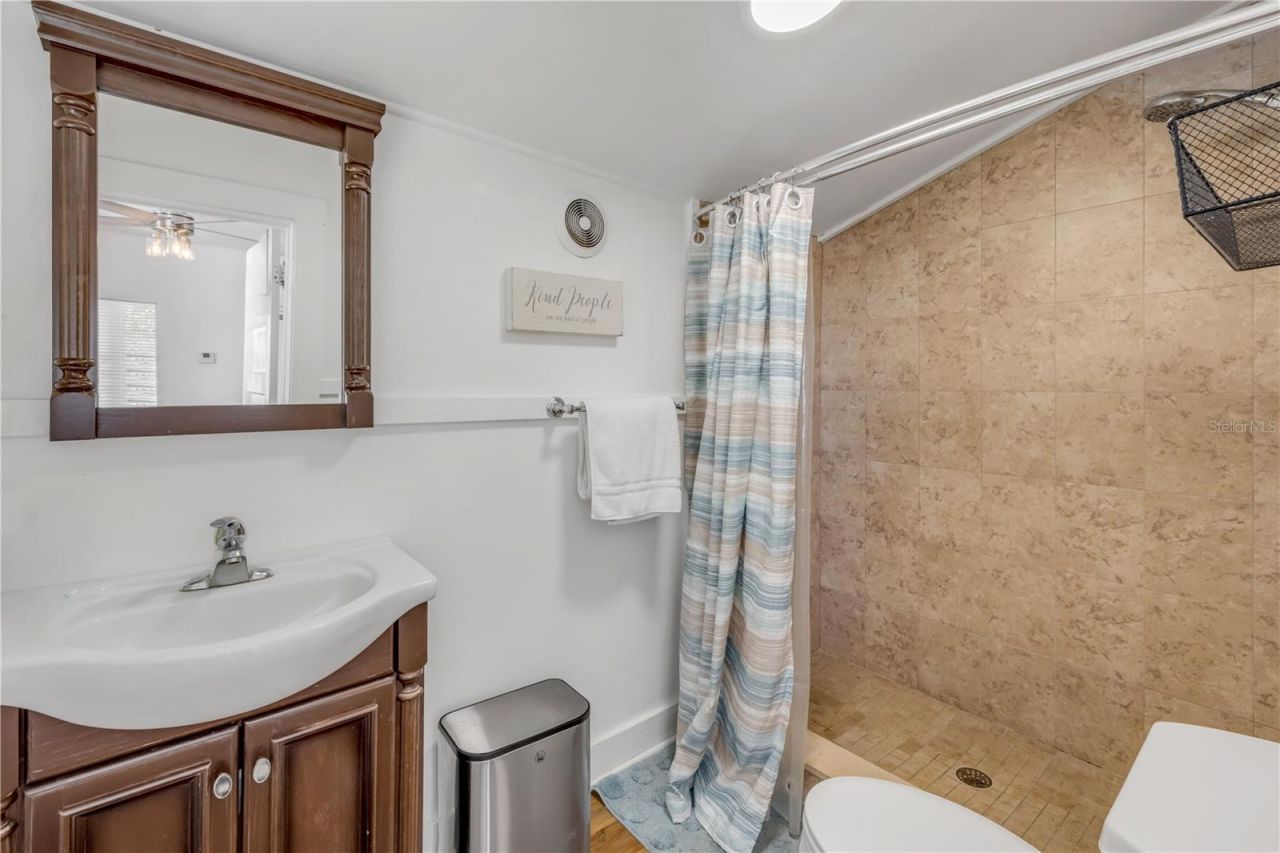 200 Live Oak Street, New Smyrna Beach, FL 32168 Photo