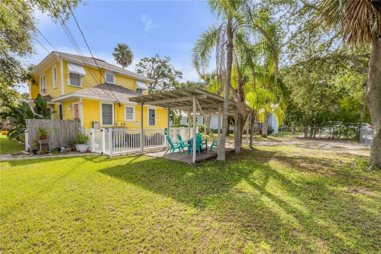 200 Live Oak Street, New Smyrna Beach, FL 32168 Photo