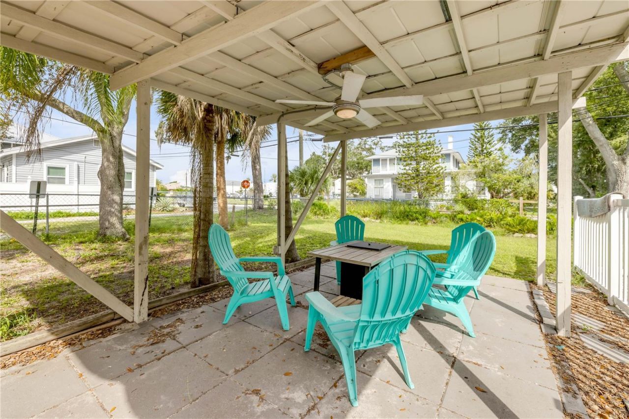 200 Live Oak Street, New Smyrna Beach, FL 32168 Photo