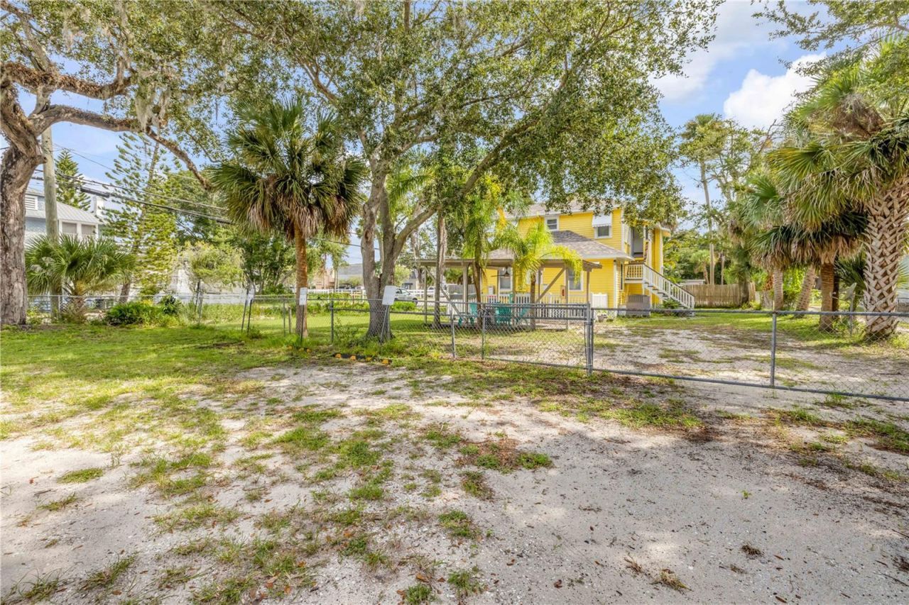 200 Live Oak Street, New Smyrna Beach, FL 32168 Photo