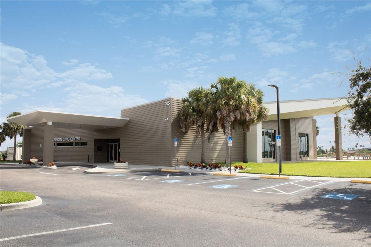 200 Live Oak Street, New Smyrna Beach, FL 32168 Photo