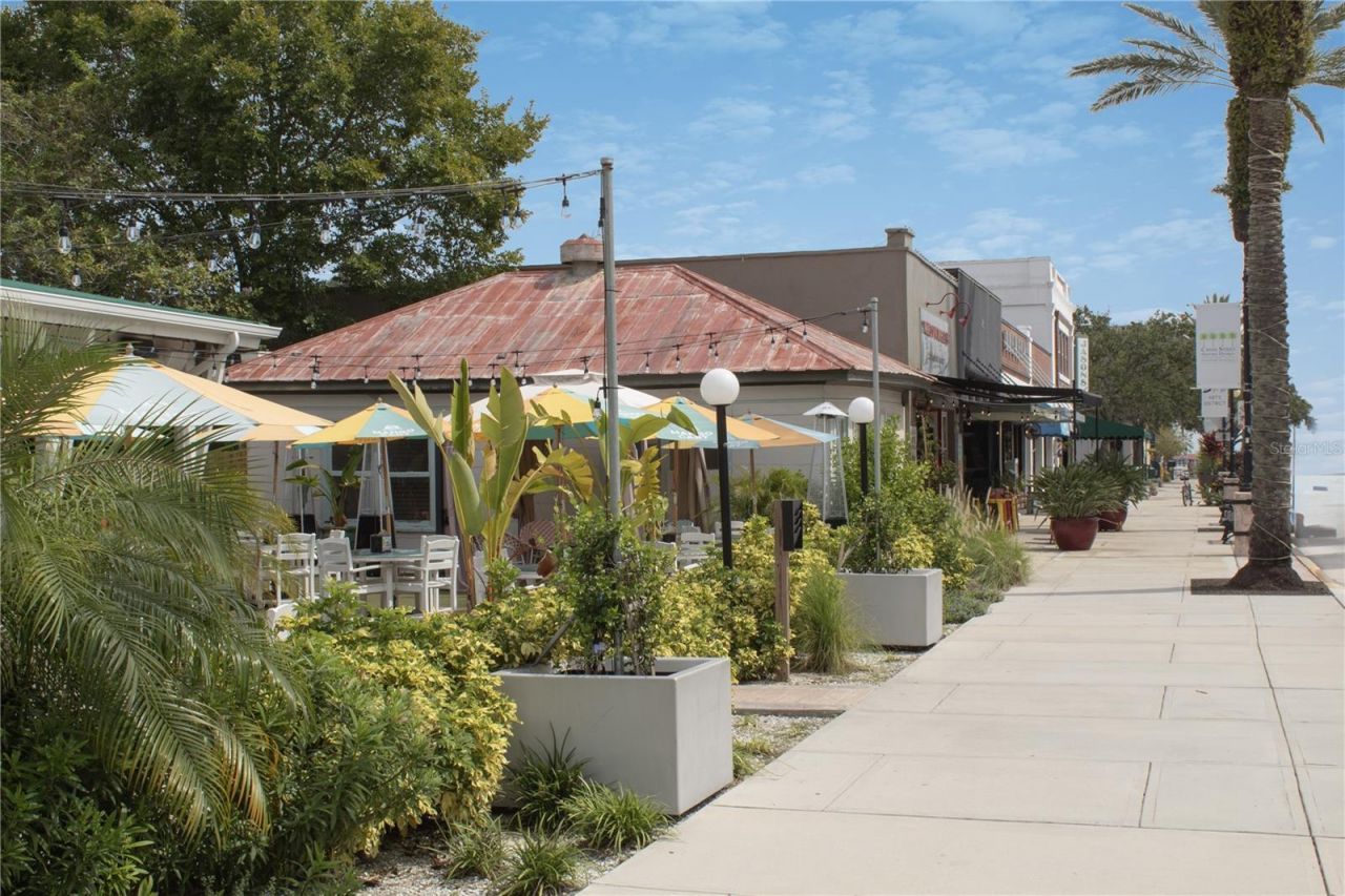 200 Live Oak Street, New Smyrna Beach, FL 32168 Photo