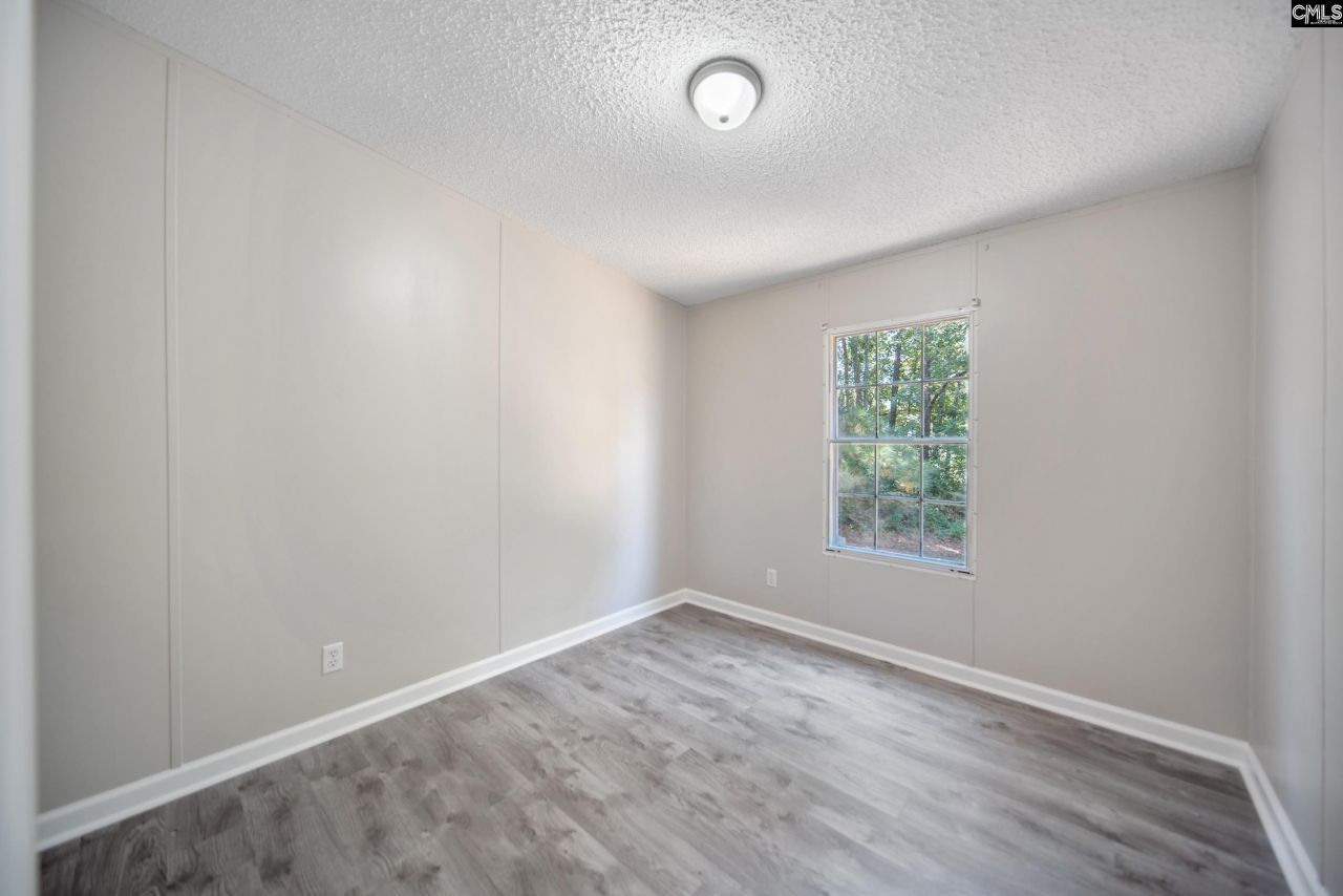 145 Glencrest Drive Photo 15