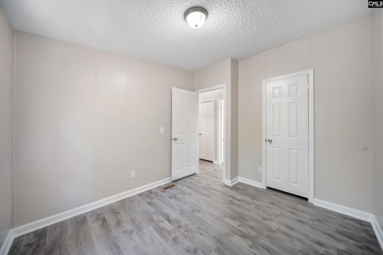 145 Glencrest Drive Photo 16