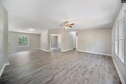 145 Glencrest Drive photo 4