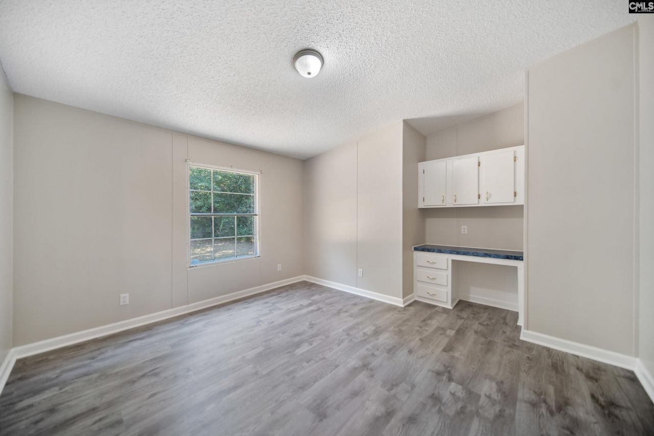 145 Glencrest Drive Photo 8