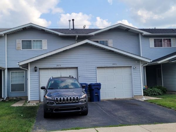2605 E Martha Place, Burnham, IL 60633
