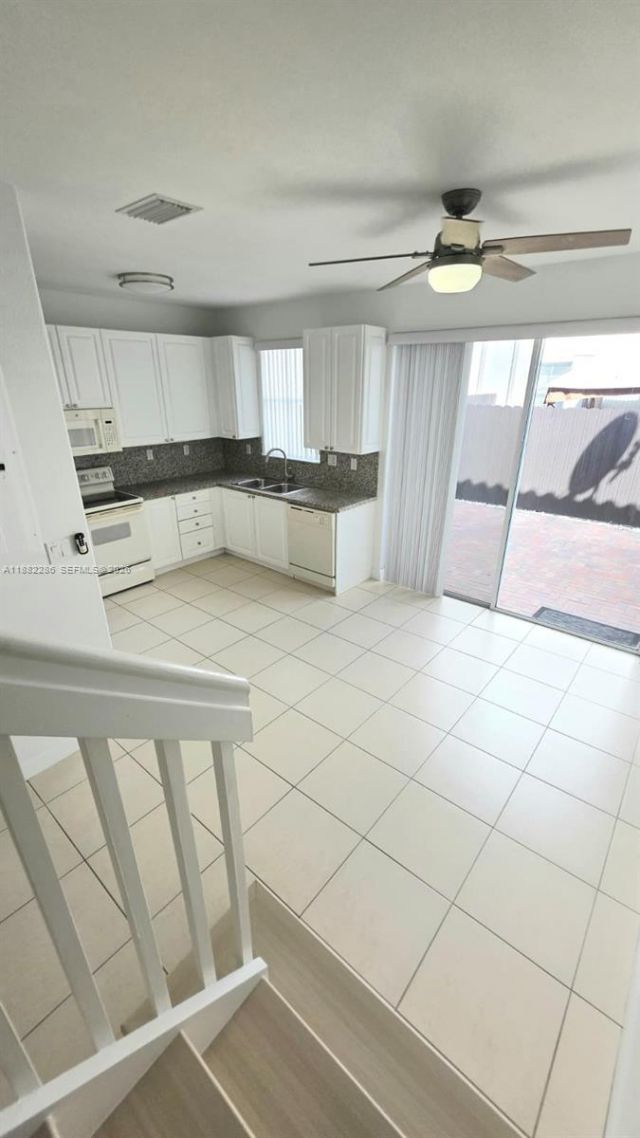 5570 NW 107th Ave, Unit 902, Doral, FL 33178 Photo