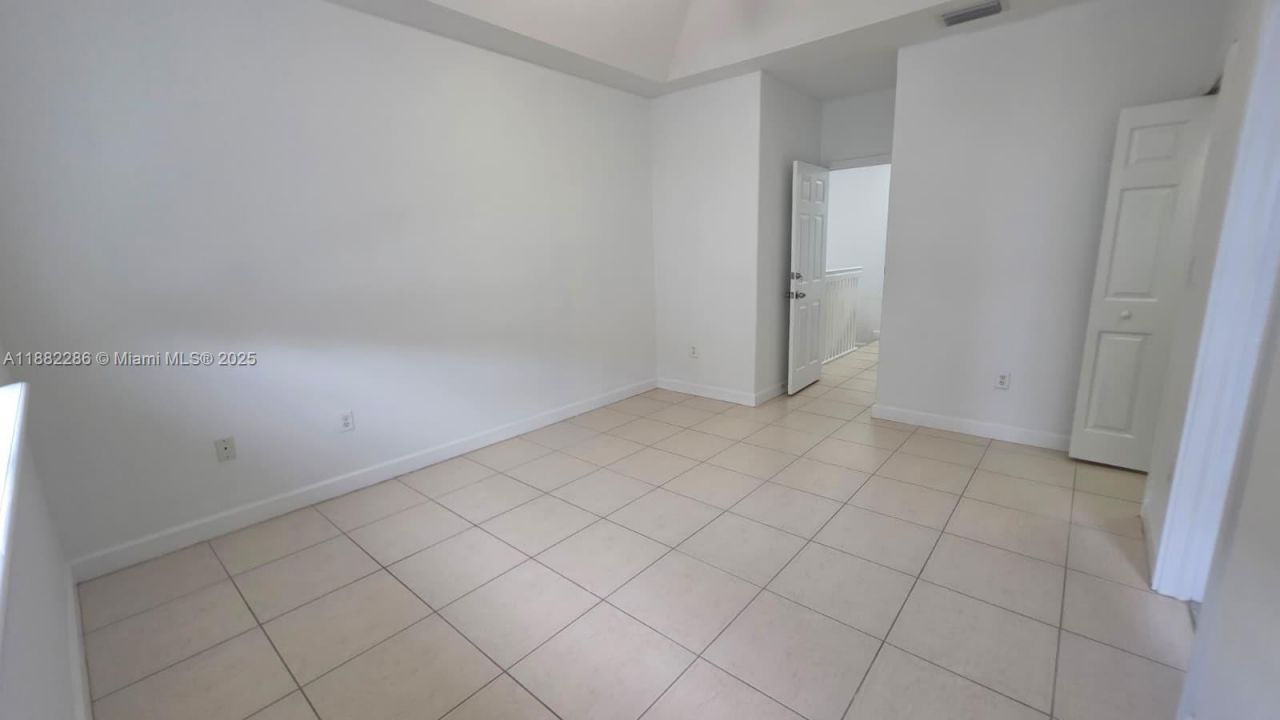 5570 NW 107th Ave, Unit 902, Doral, FL 33178 Photo