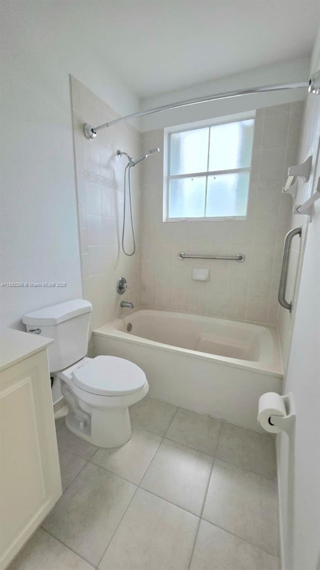 5570 NW 107th Ave, Unit 902, Doral, FL 33178 Photo