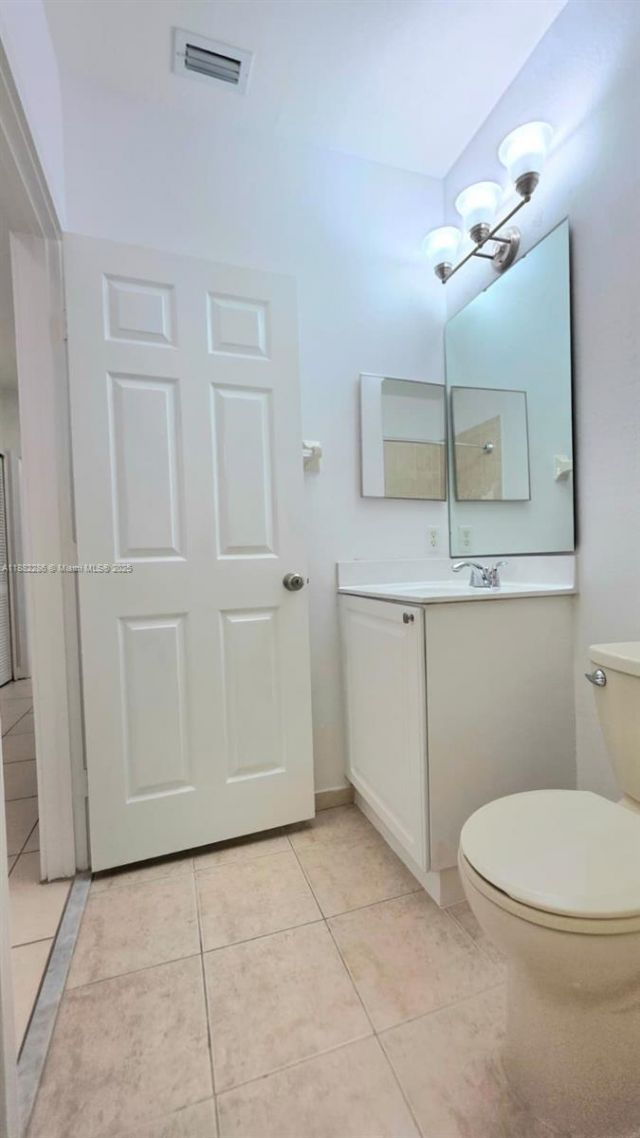 5570 NW 107th Ave, Unit 902, Doral, FL 33178 Photo