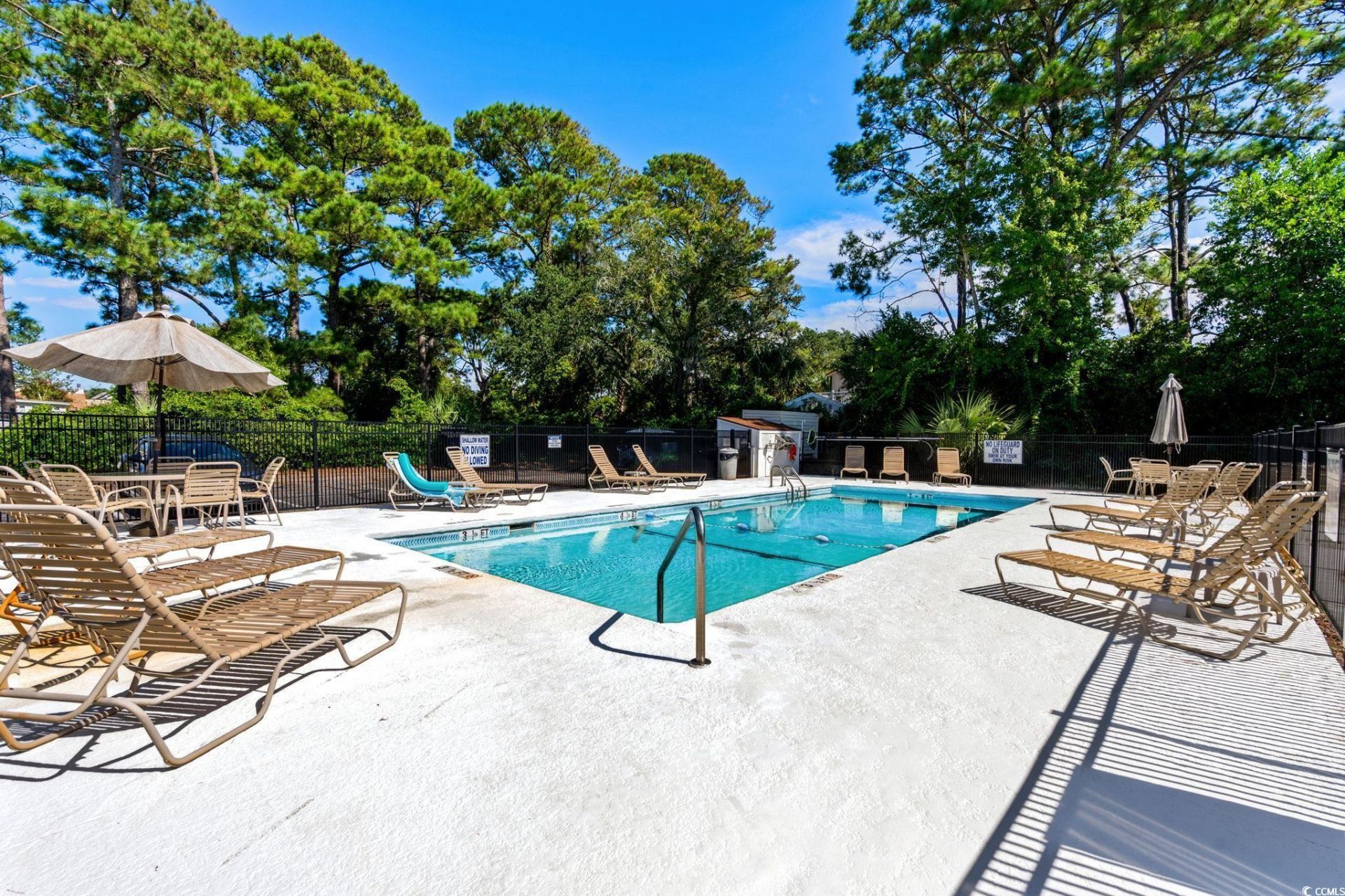 1621 Edge Dr. Photo 18