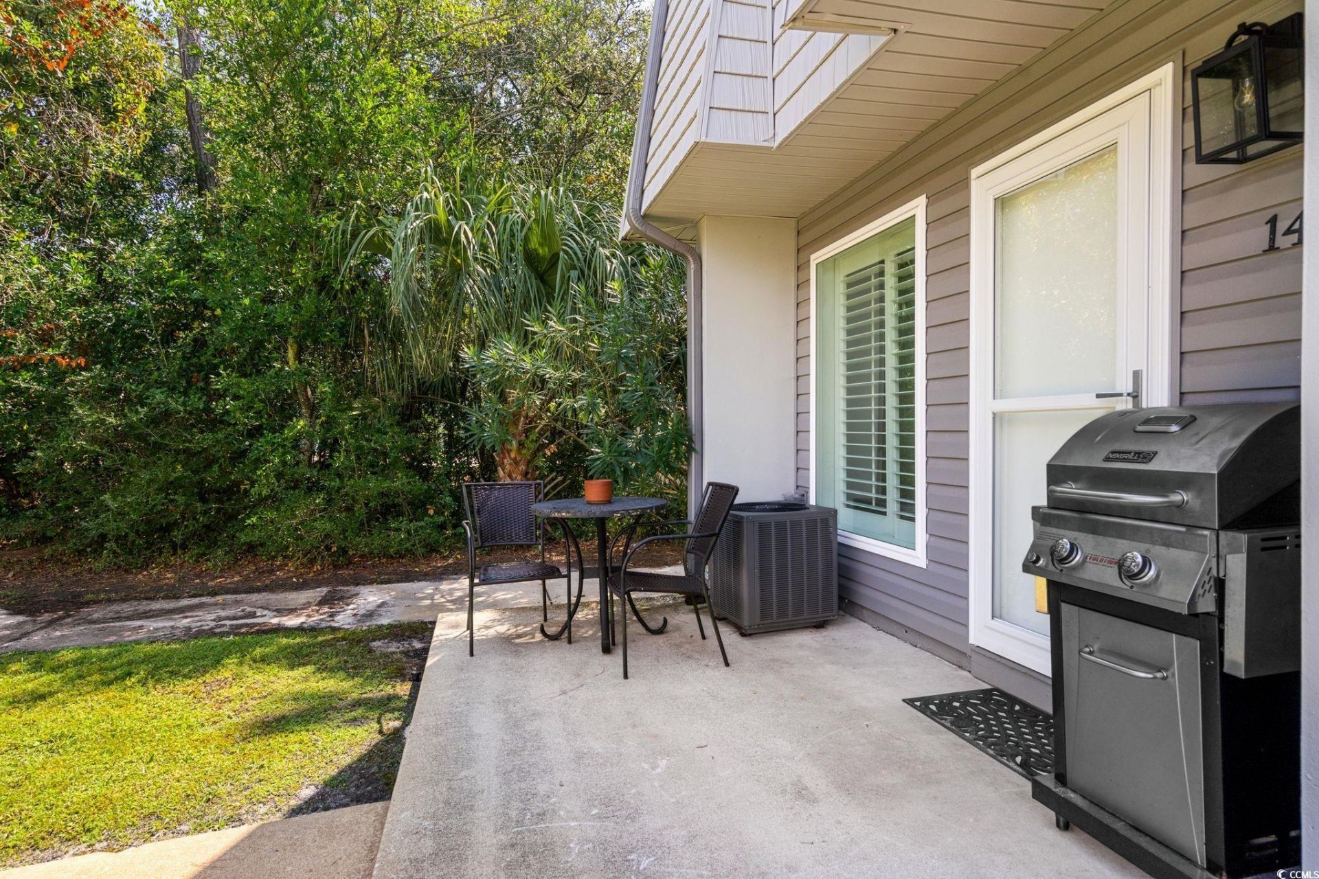1621 Edge Dr. Photo 19
