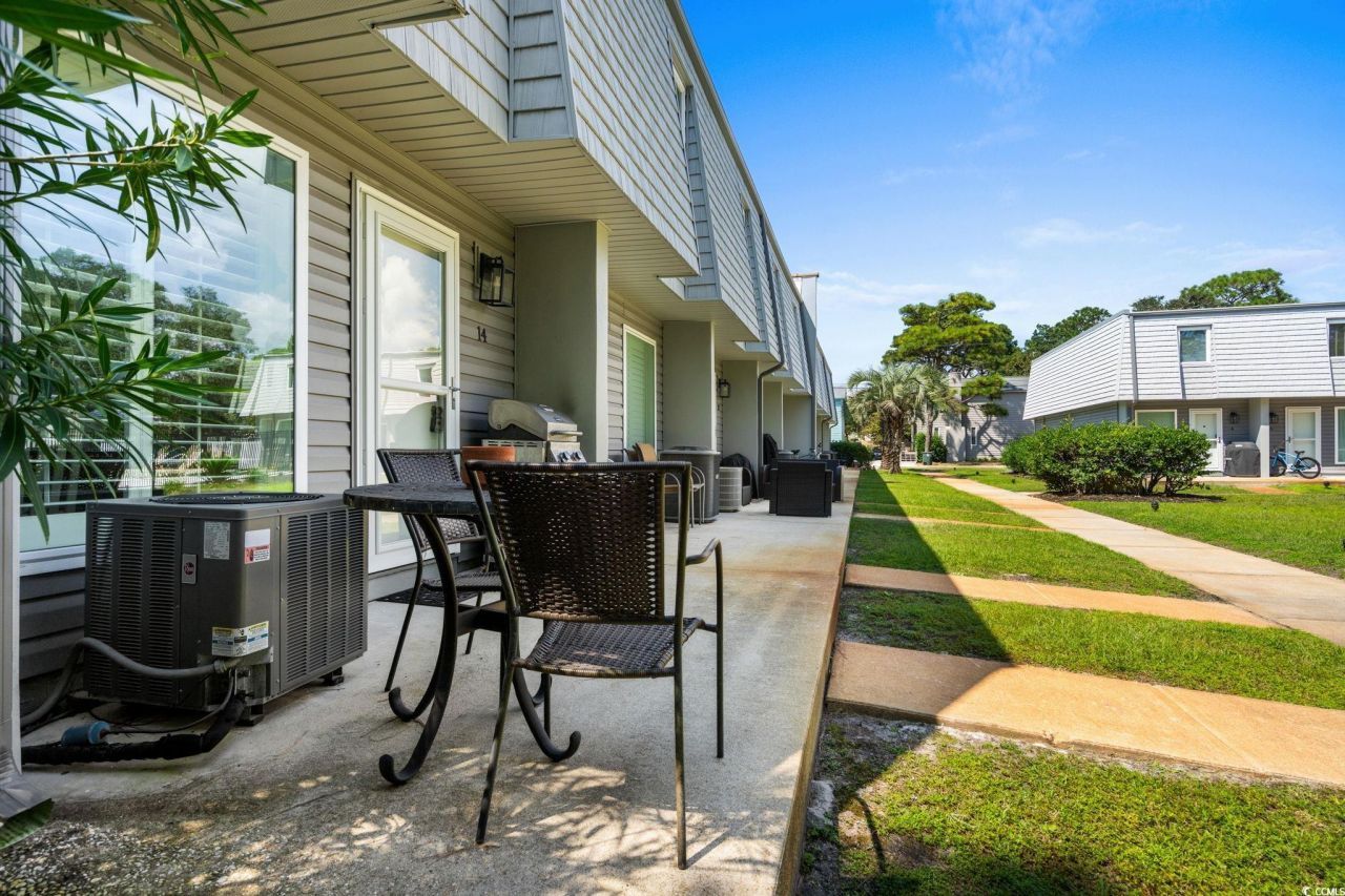 1621 Edge Dr. Photo 19