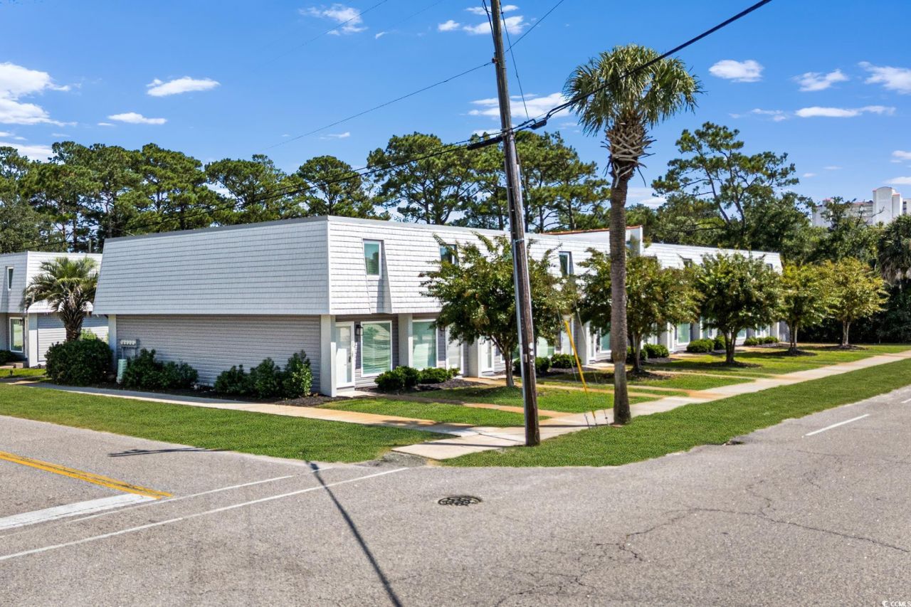 1621 Edge Dr. Photo 31