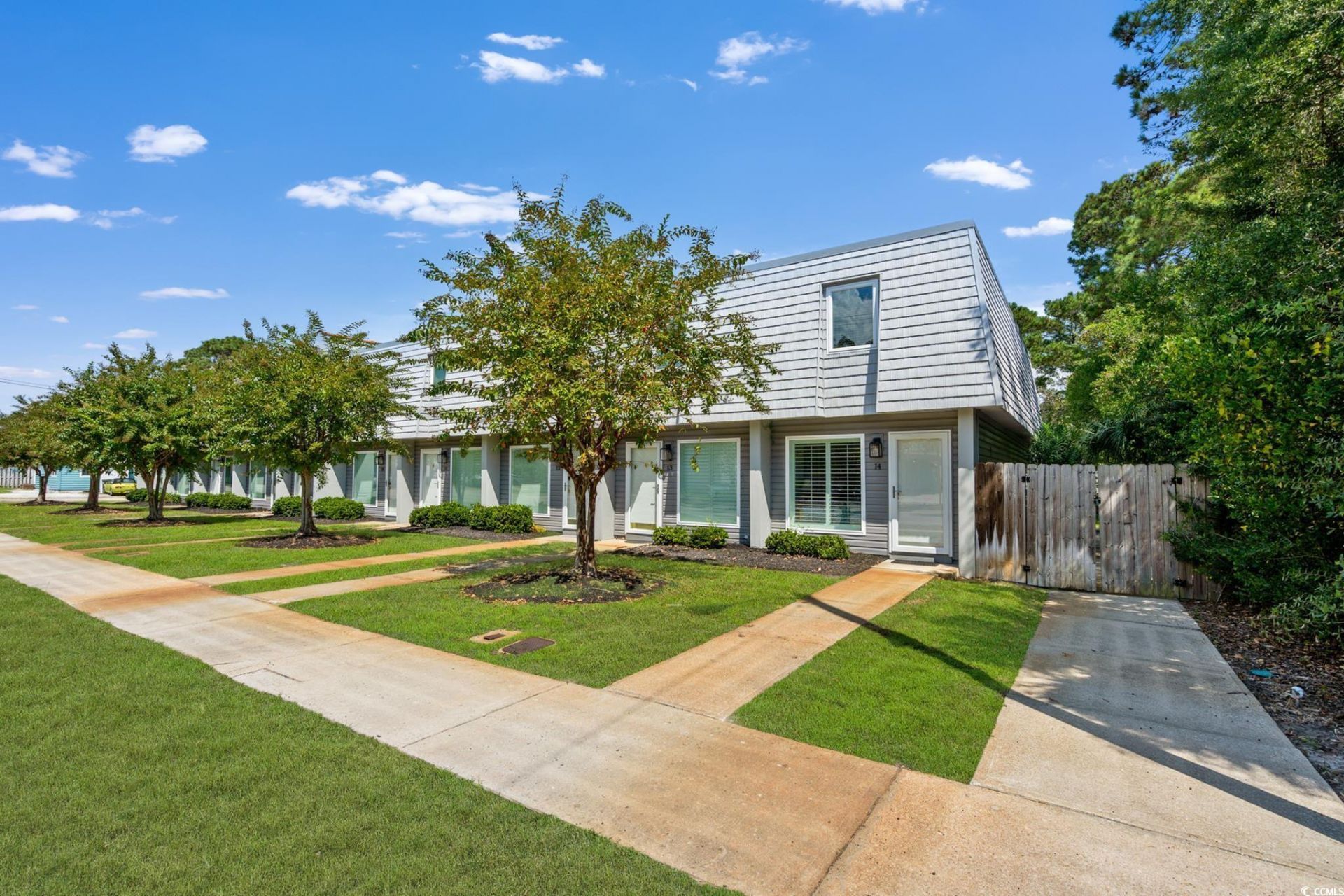 1621 Edge Dr. Photo 35