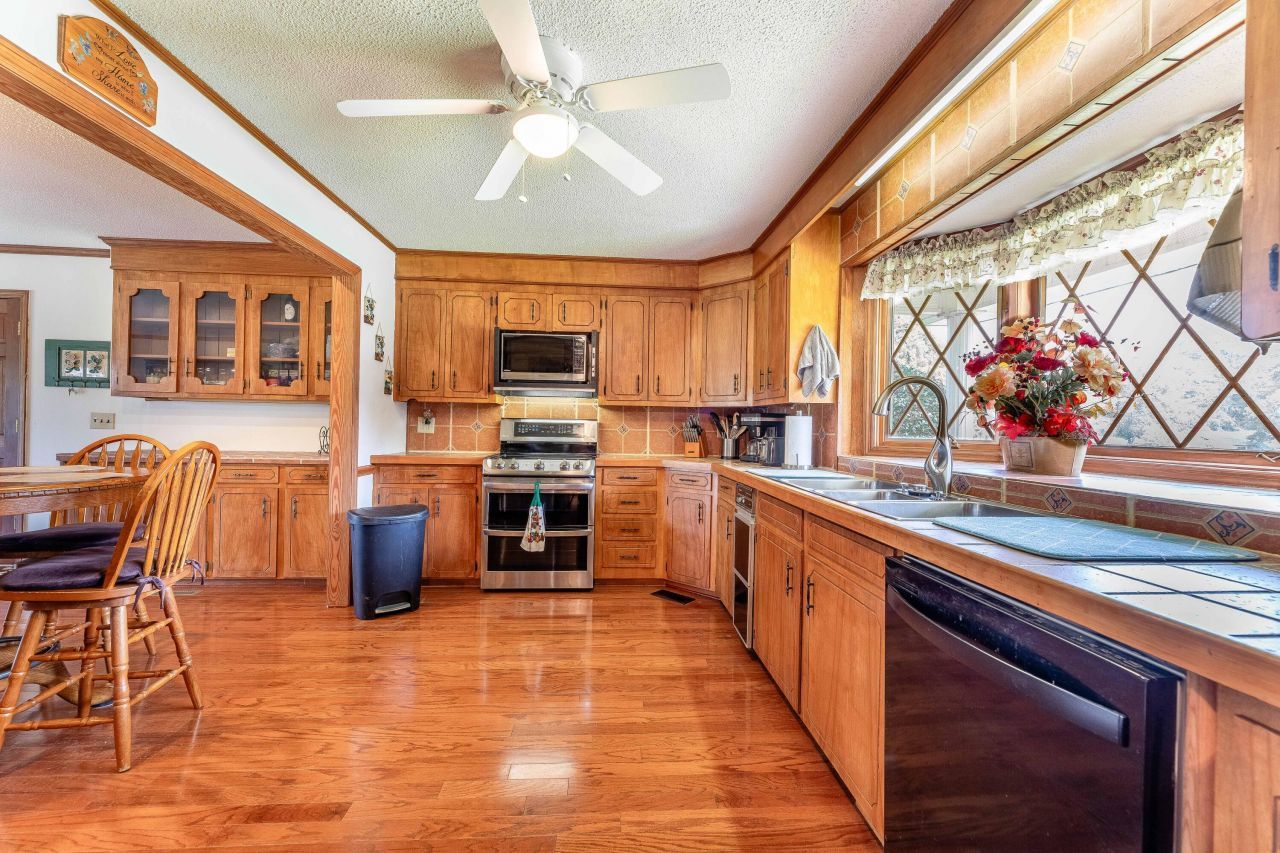 104 Cooper Drive Photo 10