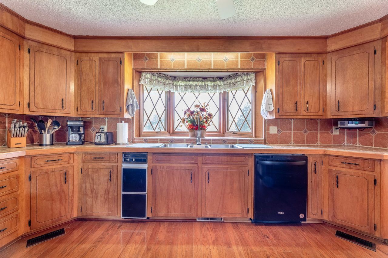 104 Cooper Drive Photo 11