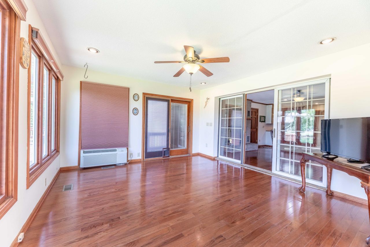 104 Cooper Drive Photo 16