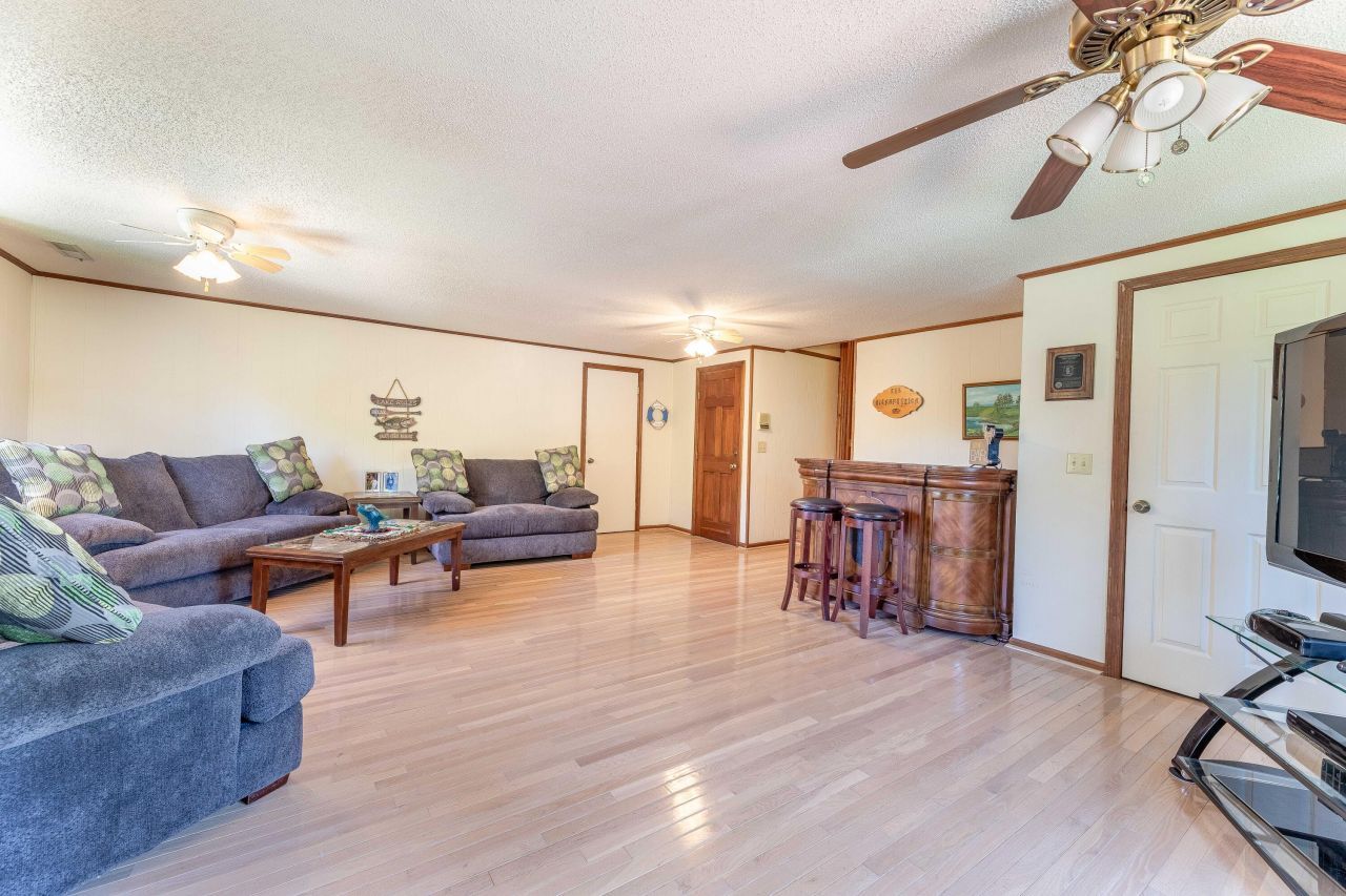 104 Cooper Drive Photo 33