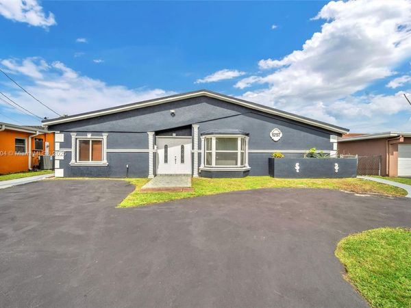 6757 Rose Dr, Miramar, FL 33023