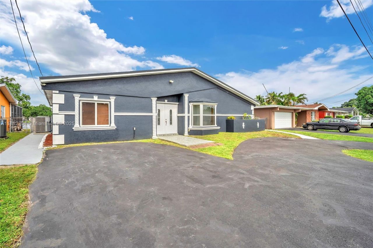 6757 Rose Dr, Miramar, FL 33023 Photo