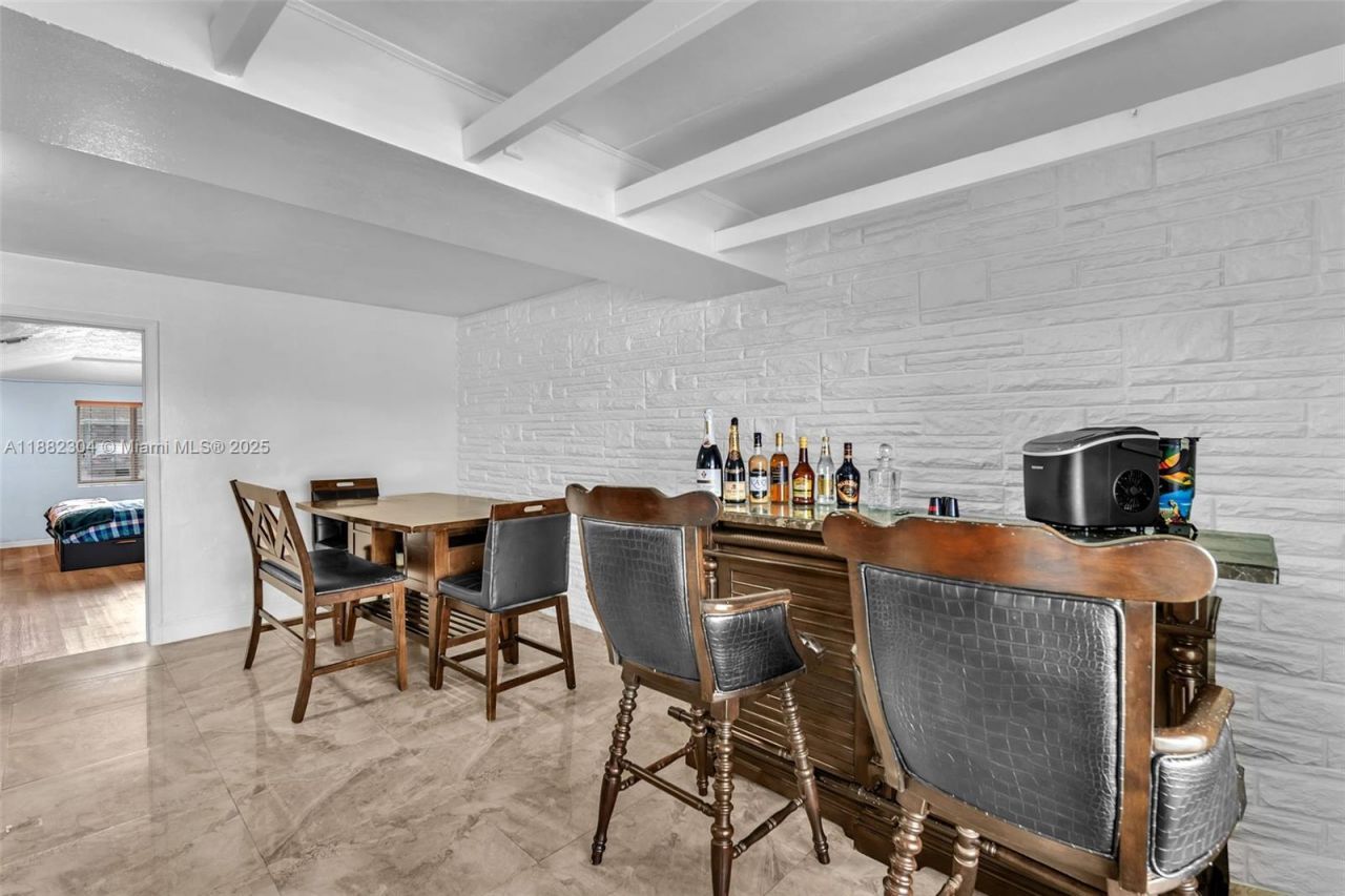 6757 Rose Dr, Miramar, FL 33023 Photo