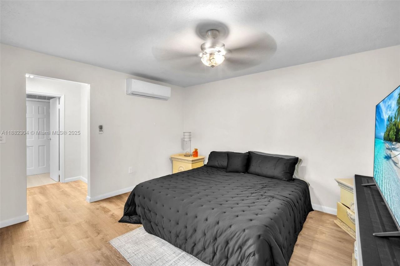 6757 Rose Dr, Miramar, FL 33023 Photo