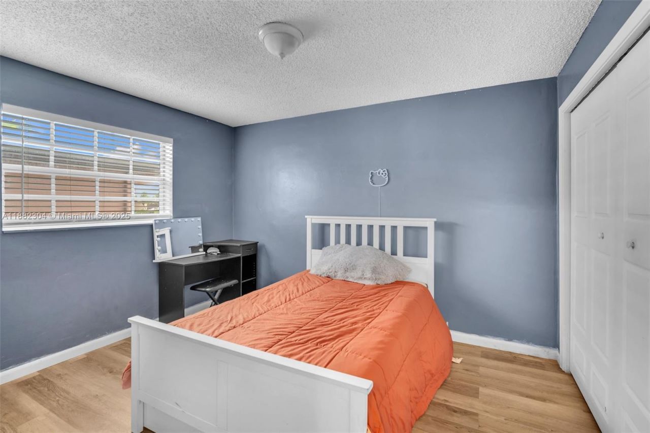 6757 Rose Dr, Miramar, FL 33023 Photo