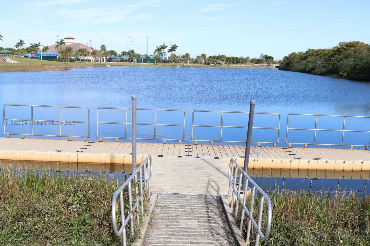 6757 Rose Dr, Miramar, FL 33023 Photo