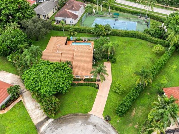 7604 Lexington Ln, Parkland, FL 33067