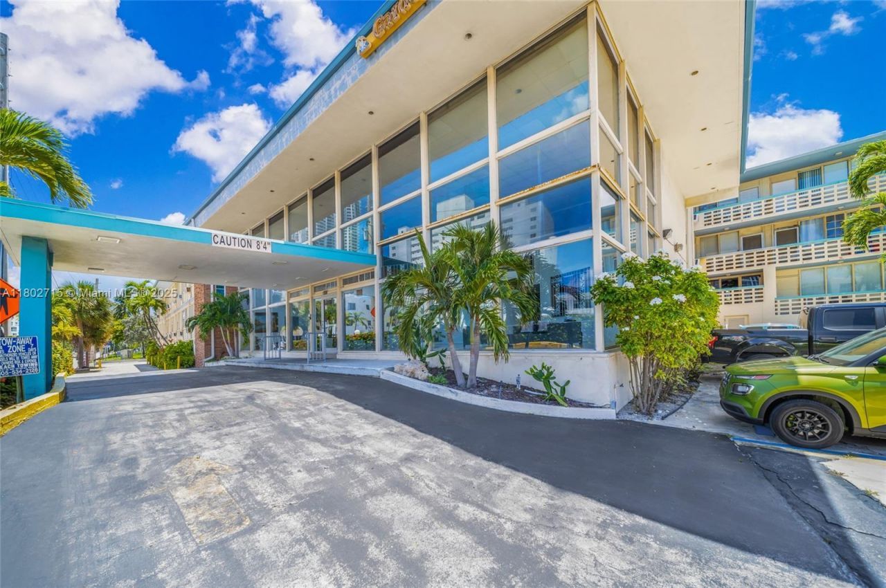 6484 Indian Creek Dr, Unit 202, Miami Beach, FL 33141 Photo