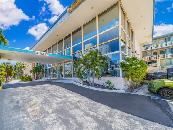 6484 Indian Creek Dr, Unit 202, Miami Beach, FL 33141