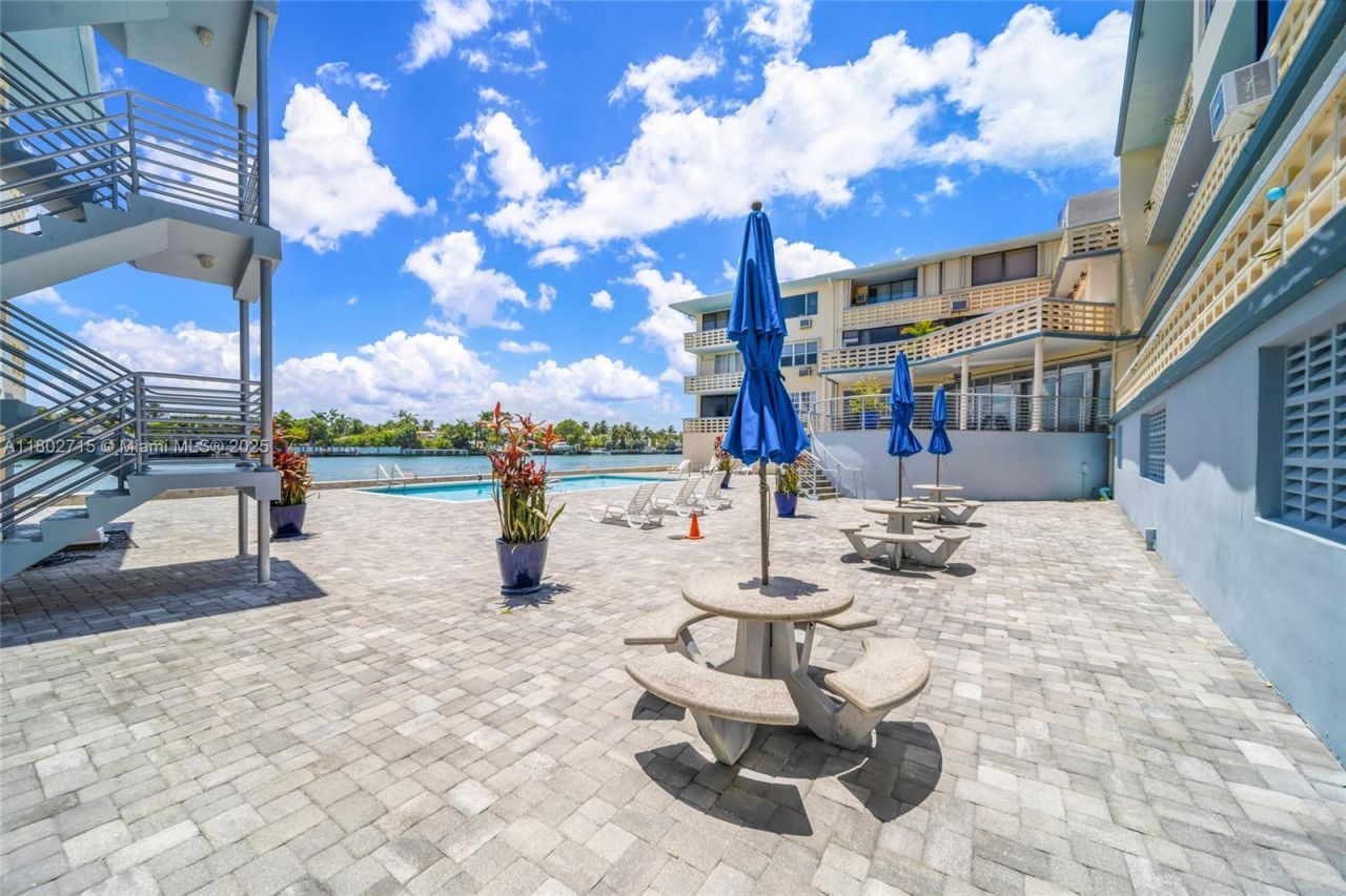 6484 Indian Creek Dr, Unit 202, Miami Beach, FL 33141 Photo