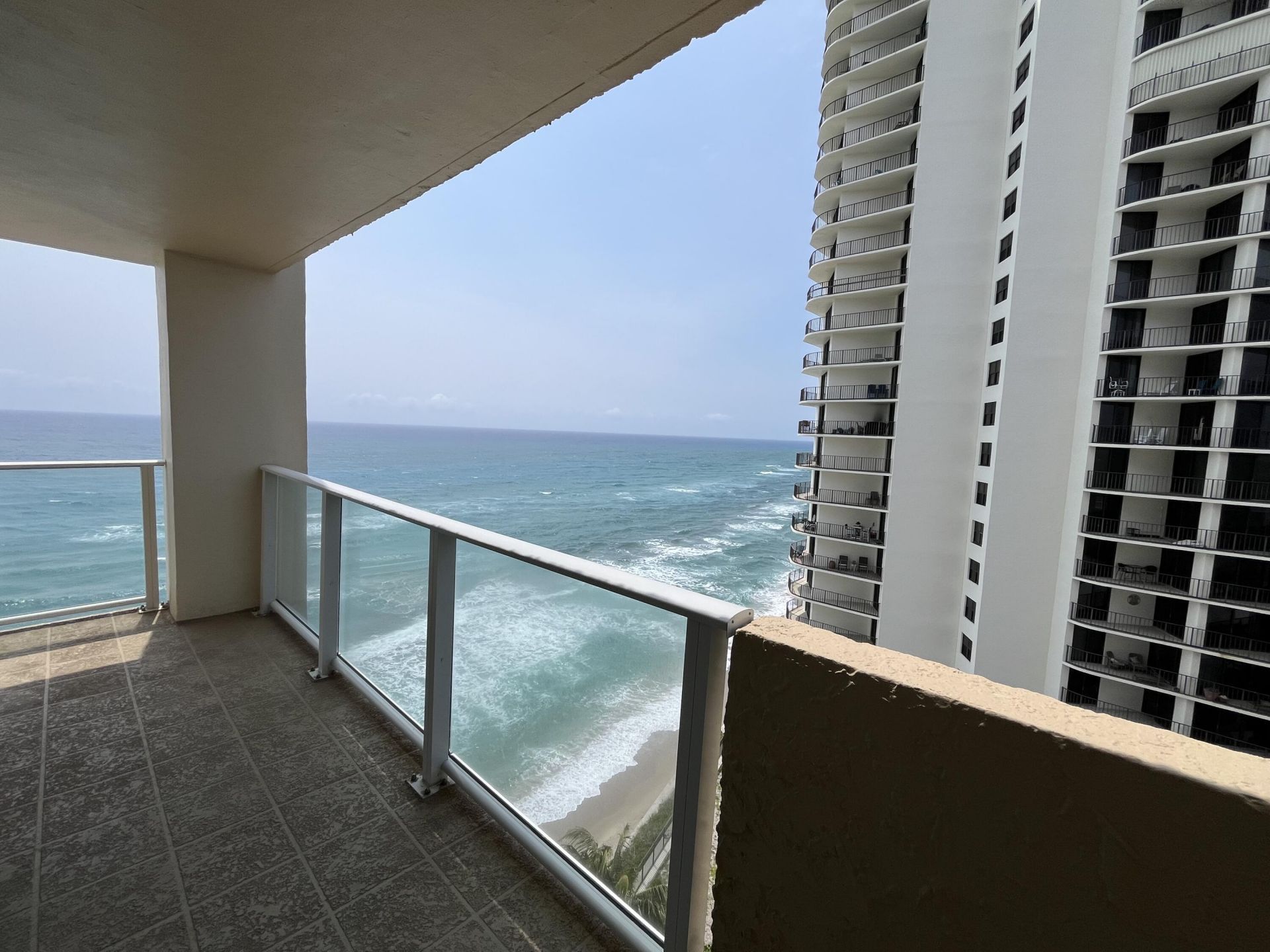 5440 N Ocean Drive, Unit 1107, Singer Island, FL 33404 Photo