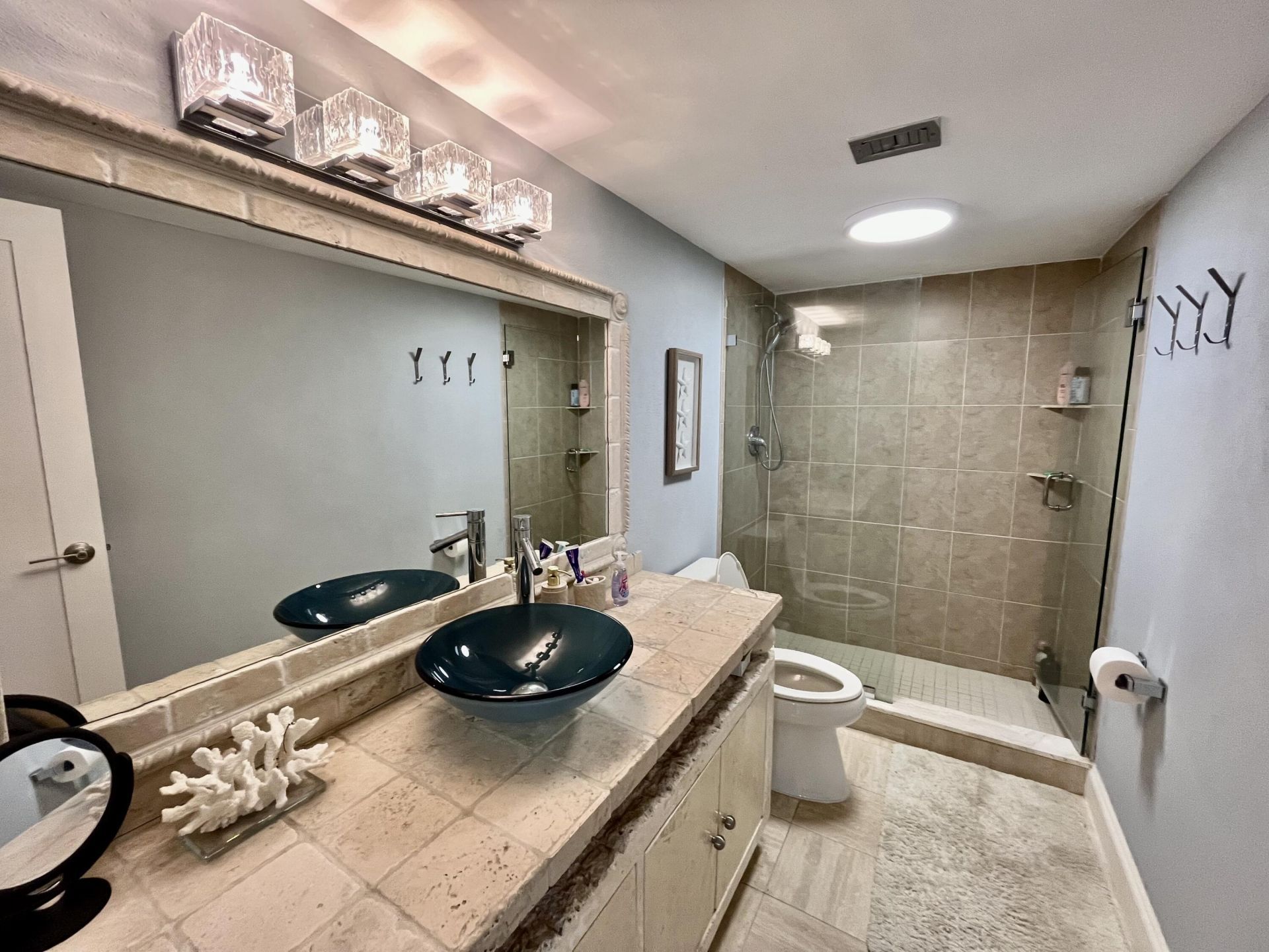 5440 N Ocean Drive, Unit 1107, Singer Island, FL 33404 Photo