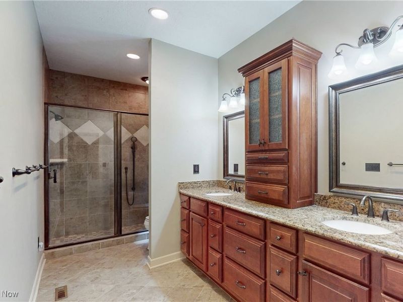 333 N Portage Path, Unit 6, Akron, OH 44303 Photo 18