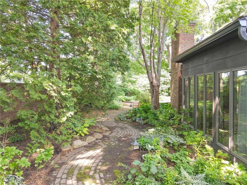 333 N Portage Path, Unit 6, Akron, OH 44303 Photo 25