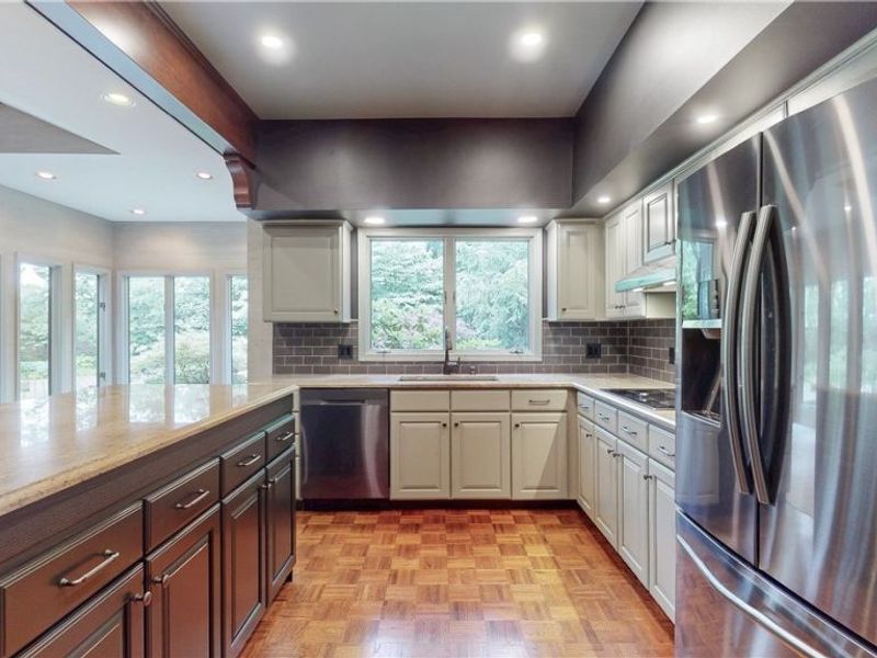 333 N Portage Path, Unit 6, Akron, OH 44303 Photo 8