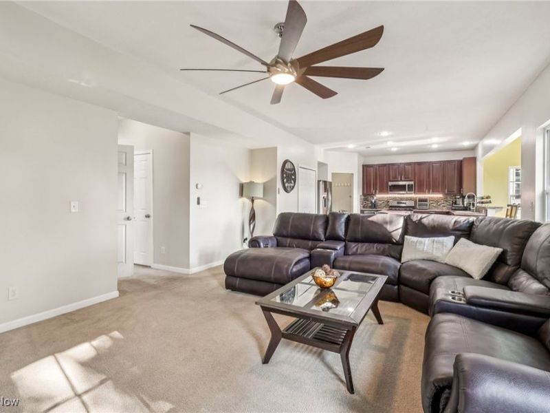 6357 Stonehaven Lane, Bedford, OH 44146 Photo 12