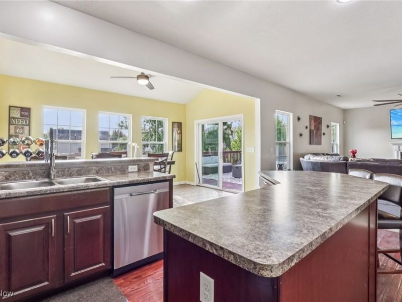 6357 Stonehaven Lane, Bedford, OH 44146 Photo 15