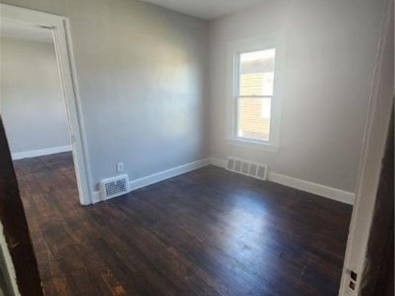 1271 E 169th Street, Unit 1, Cleveland, OH 44110 Photo 3