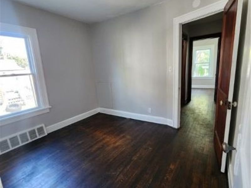 1271 E 169th Street, Unit 1, Cleveland, OH 44110 Photo 4