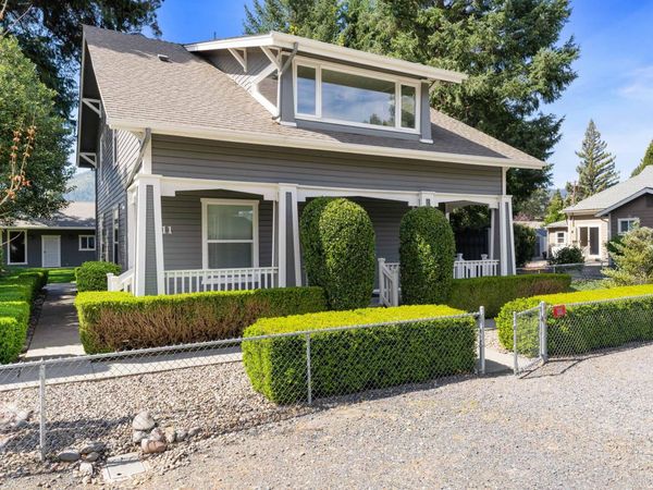 111 Cedar Street, Rogue River, OR 97537